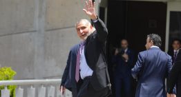 Reaparece Adán Augusto en Consejo de Morena y acusa “politiquería” en su contra