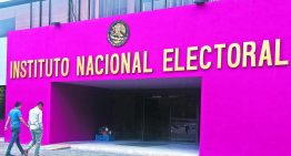 Entregan constancias a jueces, entre cuestionamientos de legitimidad