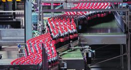 Coca-Cola acepta usar azúcar de caña para su bebidas en Estados Unidos, afirma Donald Trump