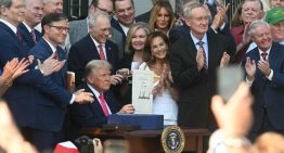 Donald Trump promulga su emblemática ley de presupuesto en el Día de la Independencia de EU