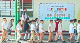 Proyectan deserción de casi 1 millón de alumnos en el país