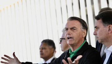 Aumenta presión en Brasil contra Bolsonaro, lo obligan a llevar tobillera electrónica