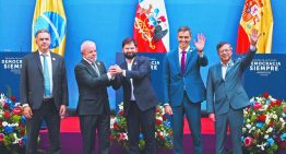 Líderes de AL advierten: la democracia, bajo ataque