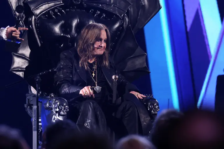 Ozzy Osbourne, líder de Black Sabbath.