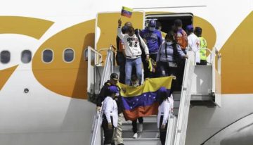 Venezuela repatría desde EEUU a otros siete niños separados de sus padres