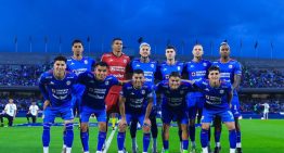 Cruz Azul golea en primer triunfo oficial de la era Larcamón