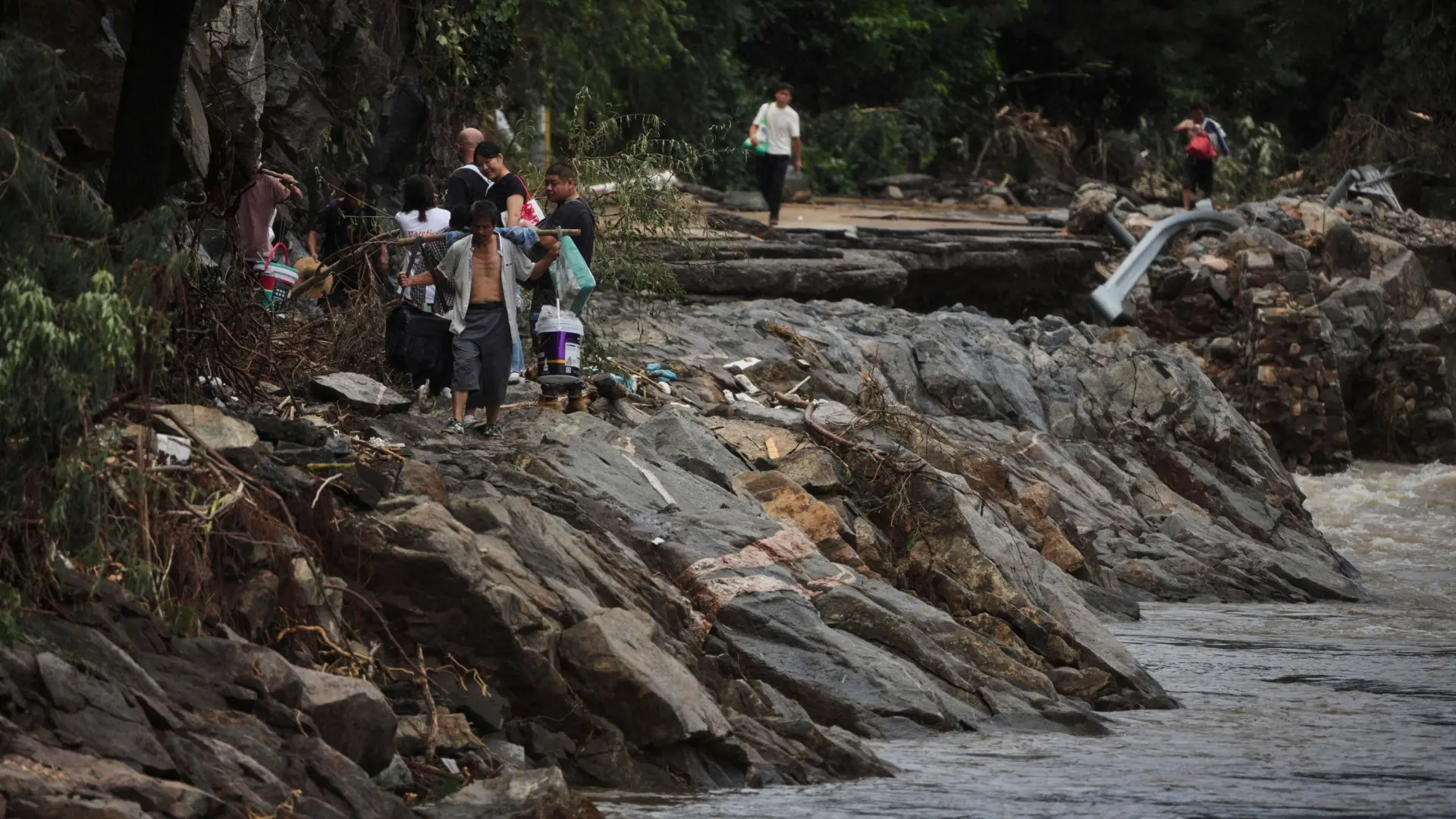 Al menos 30 muertos en las fuertes inundaciones en Pekín
