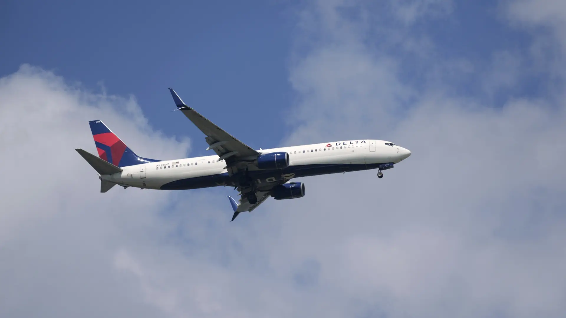 Las turbulencias en un vuelo dejan a 25 personas heridas: «Golpearon el techo y cayeron al suelo»
