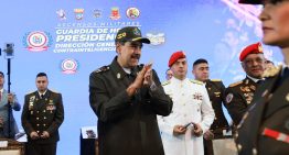 “Fijen su vista en él”, Maduro revive a Chávez una vez más y se lo impone a los militares