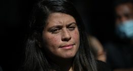 Intensifican el asedio chavista a vivienda de Andreina Baduel en Caracas (VIDEO)