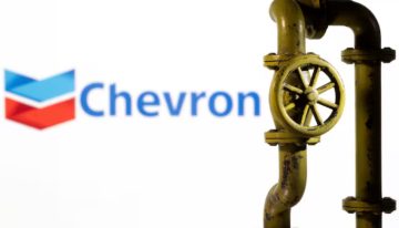 EEUU otorgó licencia limitada a Chevron para operar en Venezuela sin beneficiar a Maduro