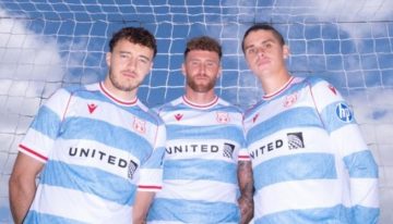 Wrexham, el club de dos estrellas de Hollywood que buscará el ascenso a la Premier League con una camiseta igual a la de Los Pumas