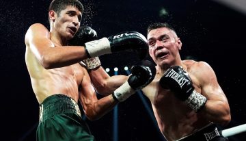 Sebastian Fundora fue un infierno para Tim Tszyu, que terminó noqueado de pie, tras una batalla de golpes, destrucción y sangre