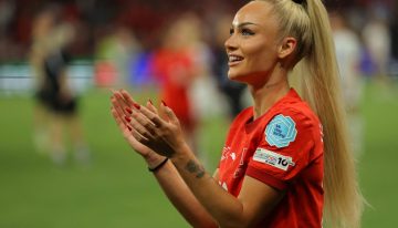 El lado oscuro del boom por Alisha Lehmann, la estrella de Suiza que enfrenta a España en la Euro 2025 de fútbol femenino
