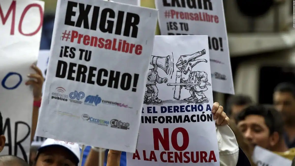 Ipys documenta una escalada represiva sin precedentes contra la prensa en Venezuela