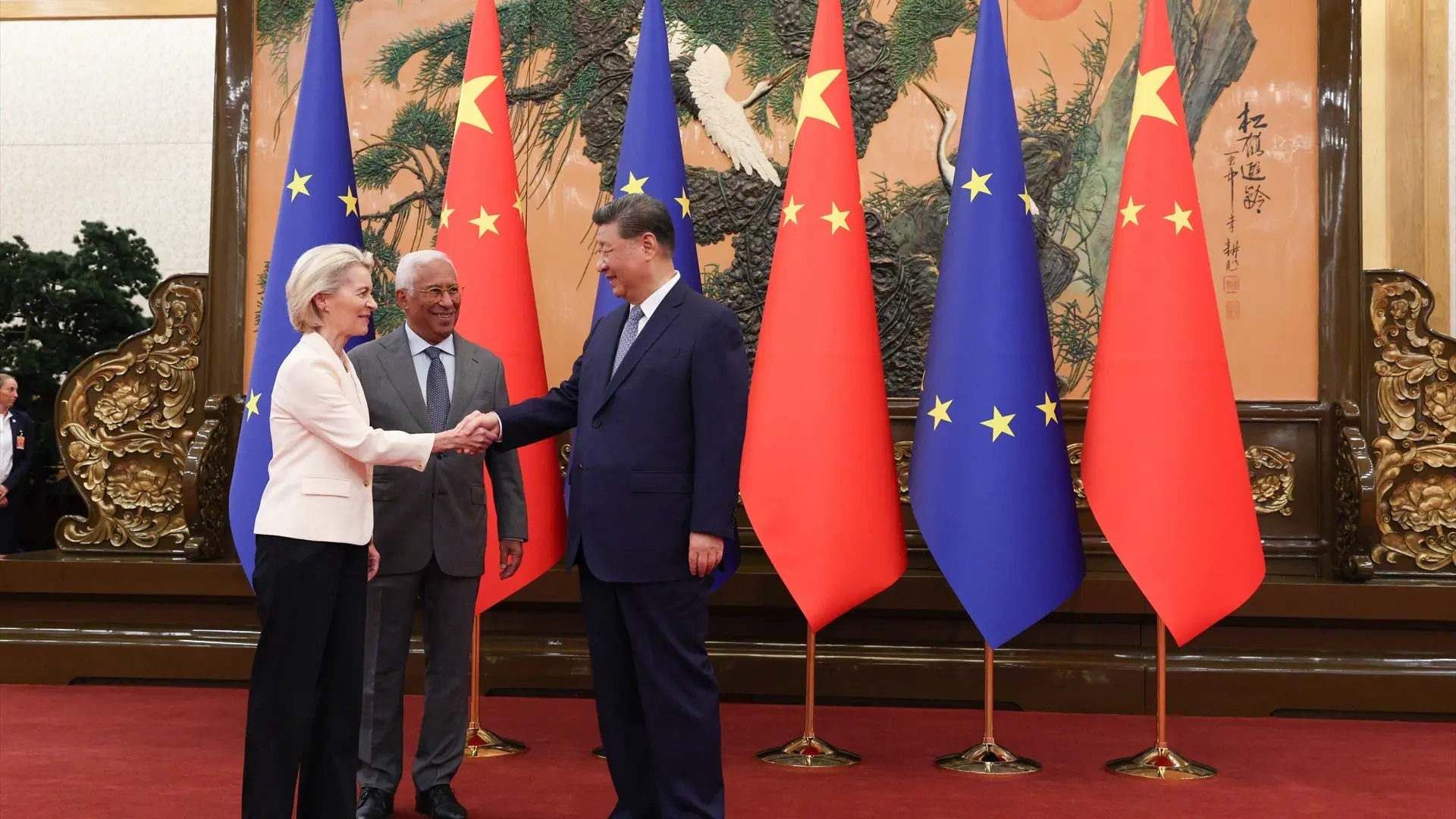 La UE pide a China "soluciones reales" ante la posible guerra comercial y Xi avisa de que el problema de Europa no es Pekín