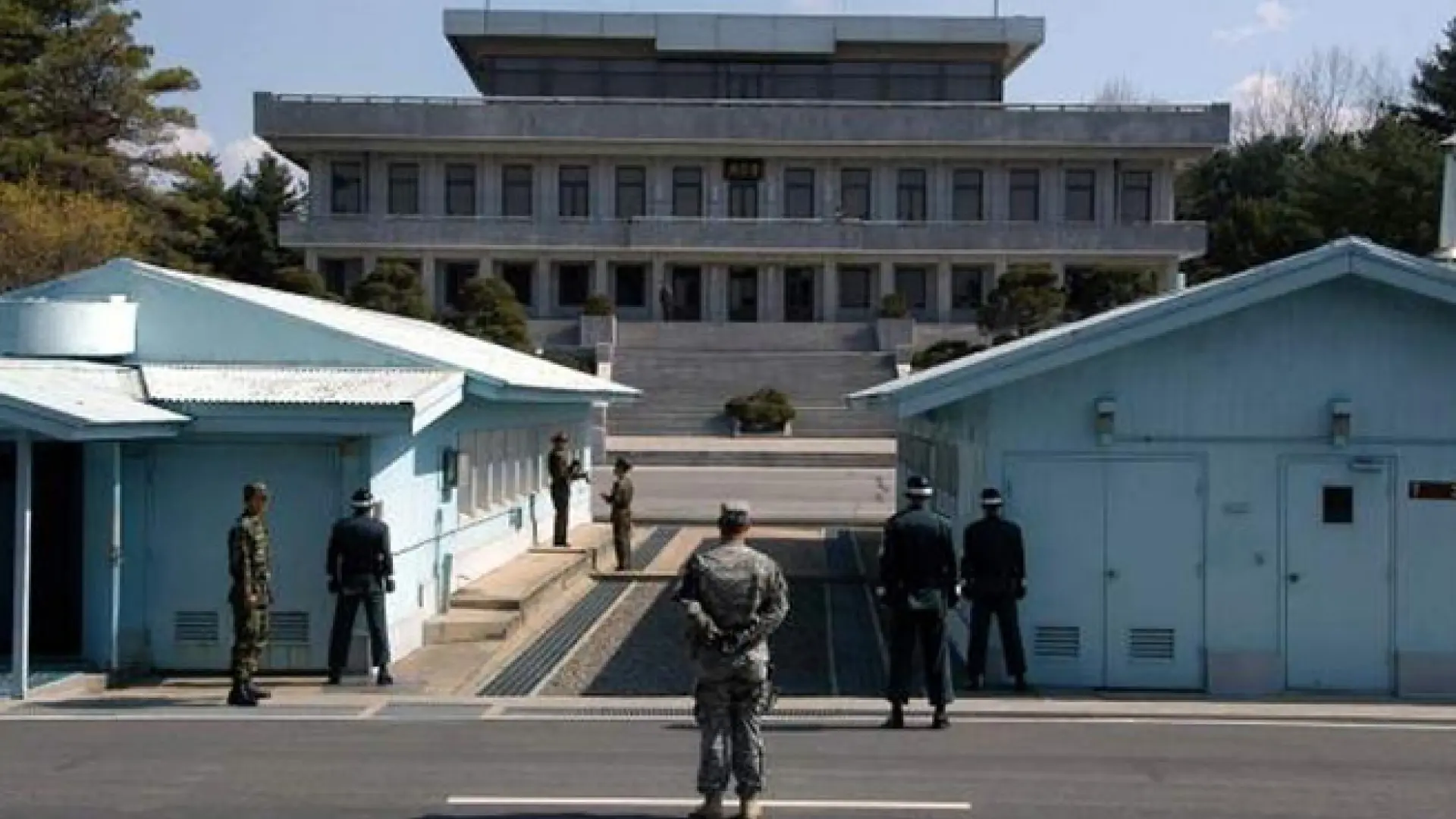 Corea del Sur detiene a un norcoreano que cruzó la frontera tras una operación de 20 horas