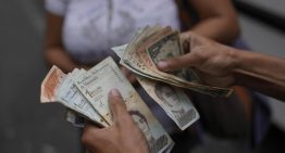 El dólar BCV no se detiene y arrincona a un bolívar que apenas respira