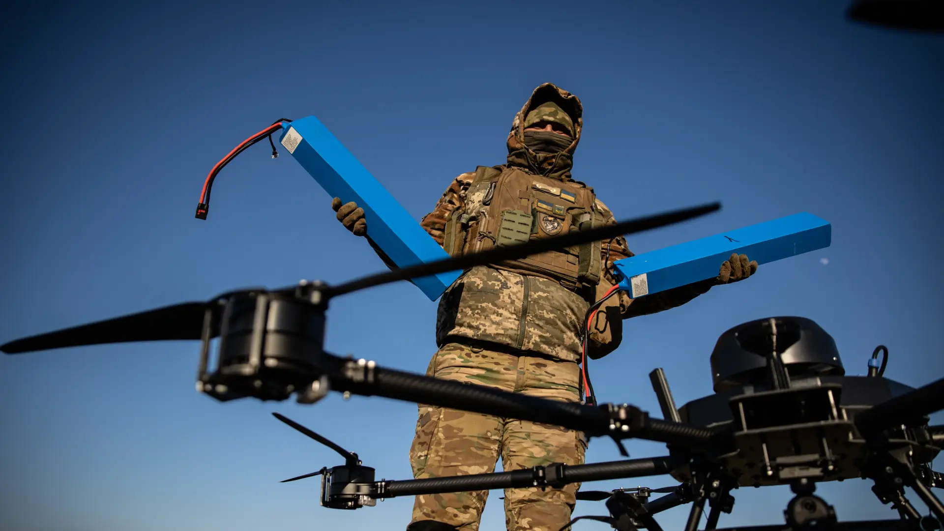 Los drones ucranianos provocan el caos en aeropuertos rusos con cientos de cancelaciones