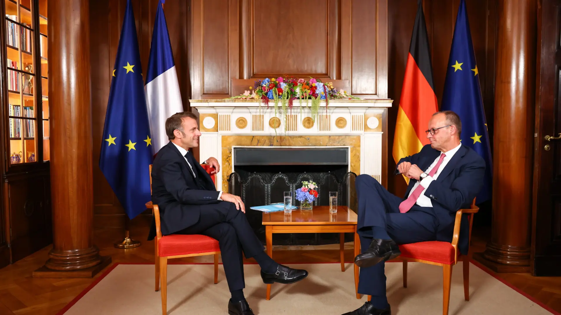 Merz y Macron se coordinan en defensa y buscan "los menores aranceles" ante Trump