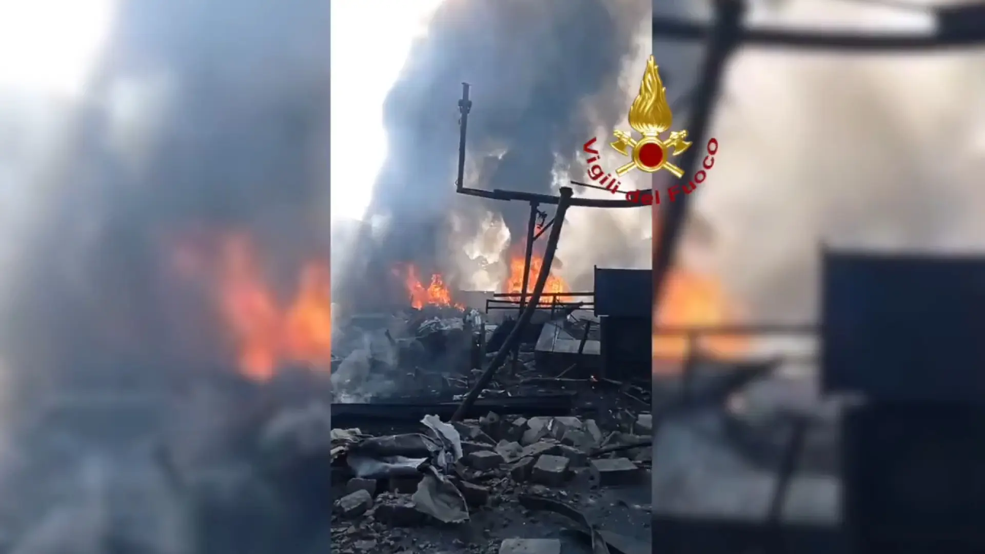 Explota un depósito de gas licuado en Roma causando varios heridos y una gran nube de humo sobre la ciudad