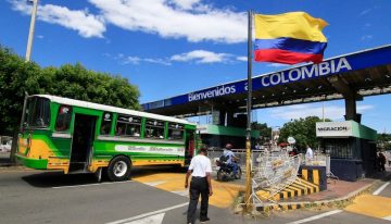 Cierre nocturno de fronteras disminuye hasta 50 % el comercio entre Colombia y Venezuela