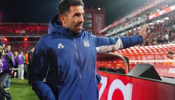 La vuelta de Tevez a cancha de Independiente: de las criticas por los «malos refuerzos» a los agradecimientos por agarrar un fierro caliente