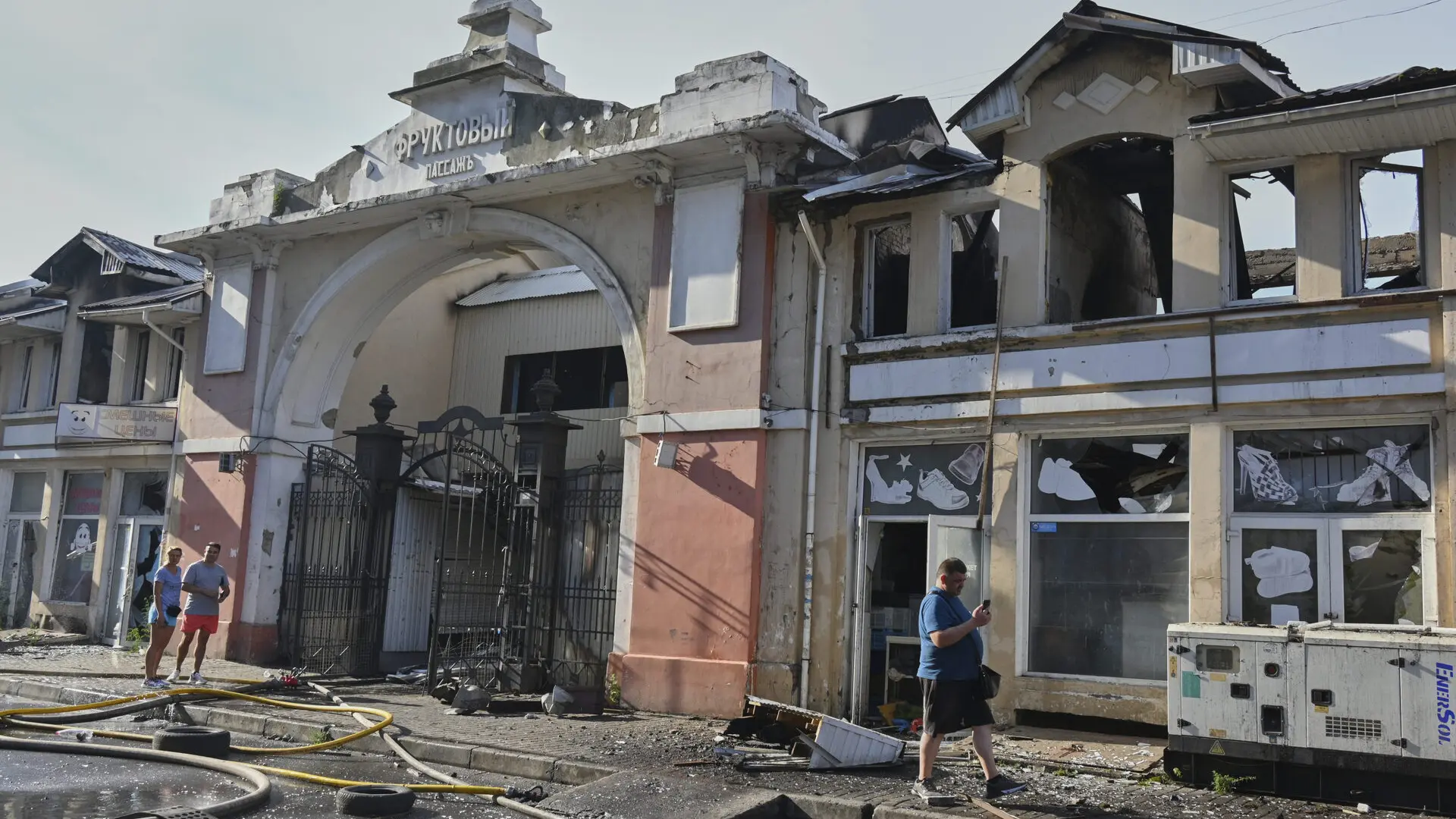 Ucrania y Rusia se atacan en el Mar Negro tras fracasar las negociaciones de paz: dos muertos en el resort turístico de Sochi