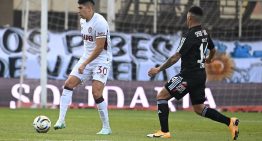 Lanús dominaba el partido pero el laboratorio de Riestra tuvo la fórmula del éxito y le dio la victoria al Malevo