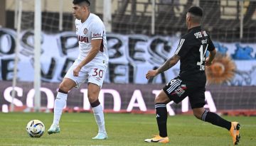 Lanús dominaba el partido pero el laboratorio de Riestra tuvo la fórmula del éxito y le dio la victoria al Malevo