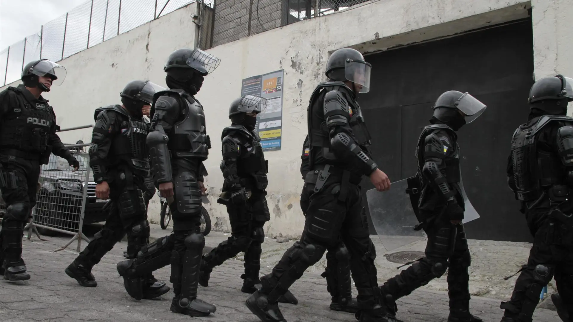 Violencia en Ecuador: al menos 17 asesinados y once heridos tras un ataque con fusil contra un bar en Guayas