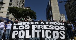 El Mundo: Alrededor de 60 presos políticos, en libertad tras un canje histórico