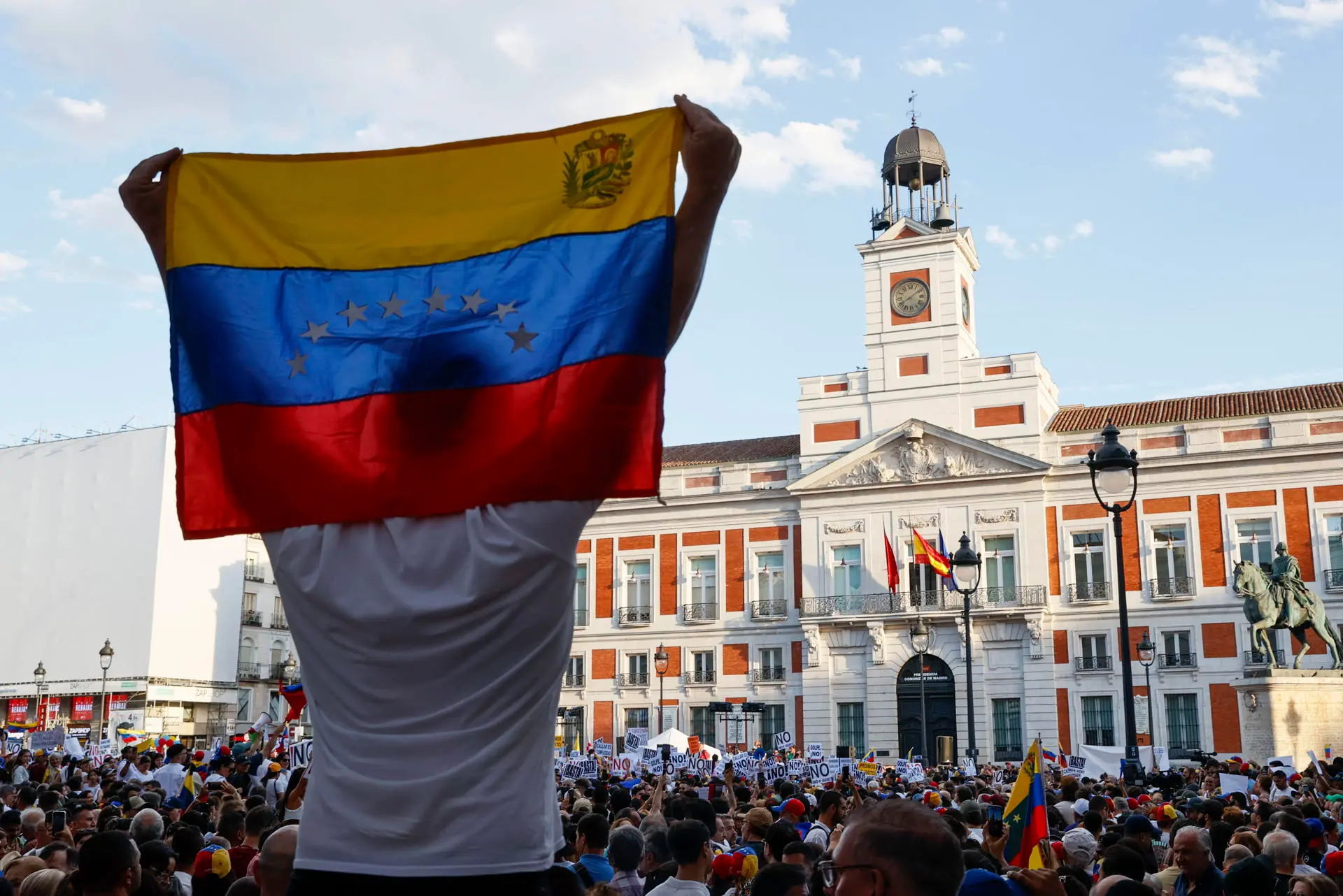 Venezolanos en Madrid piden al Vaticano que interceda por los presos políticos