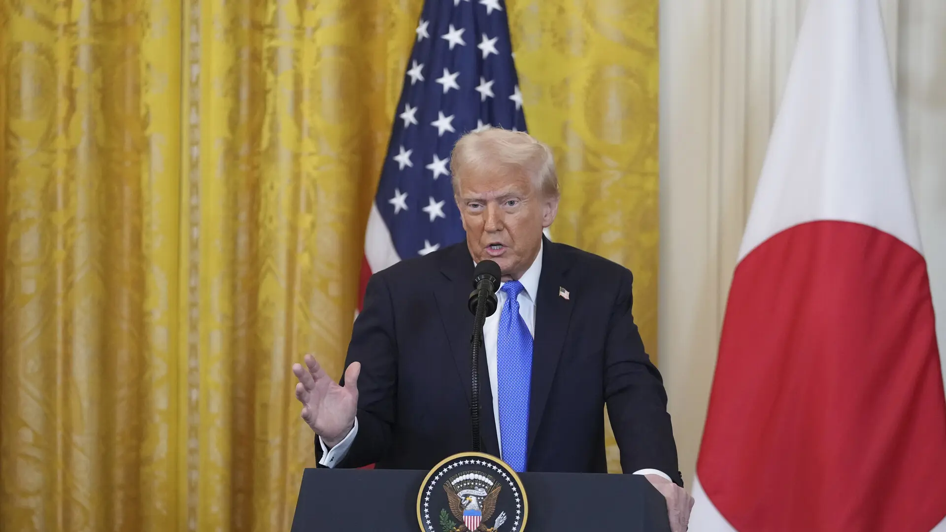 Trump anuncia un acuerdo comercial por el que rebaja al 15 por ciento los aranceles a Japón