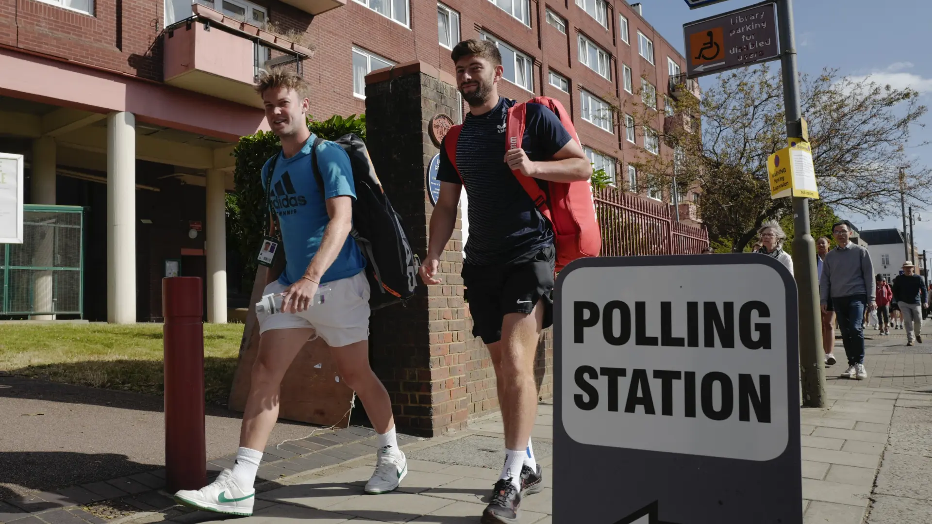 ENCUESTA | ¿Crees que se debería rebajar la edad para votar a 16 años?