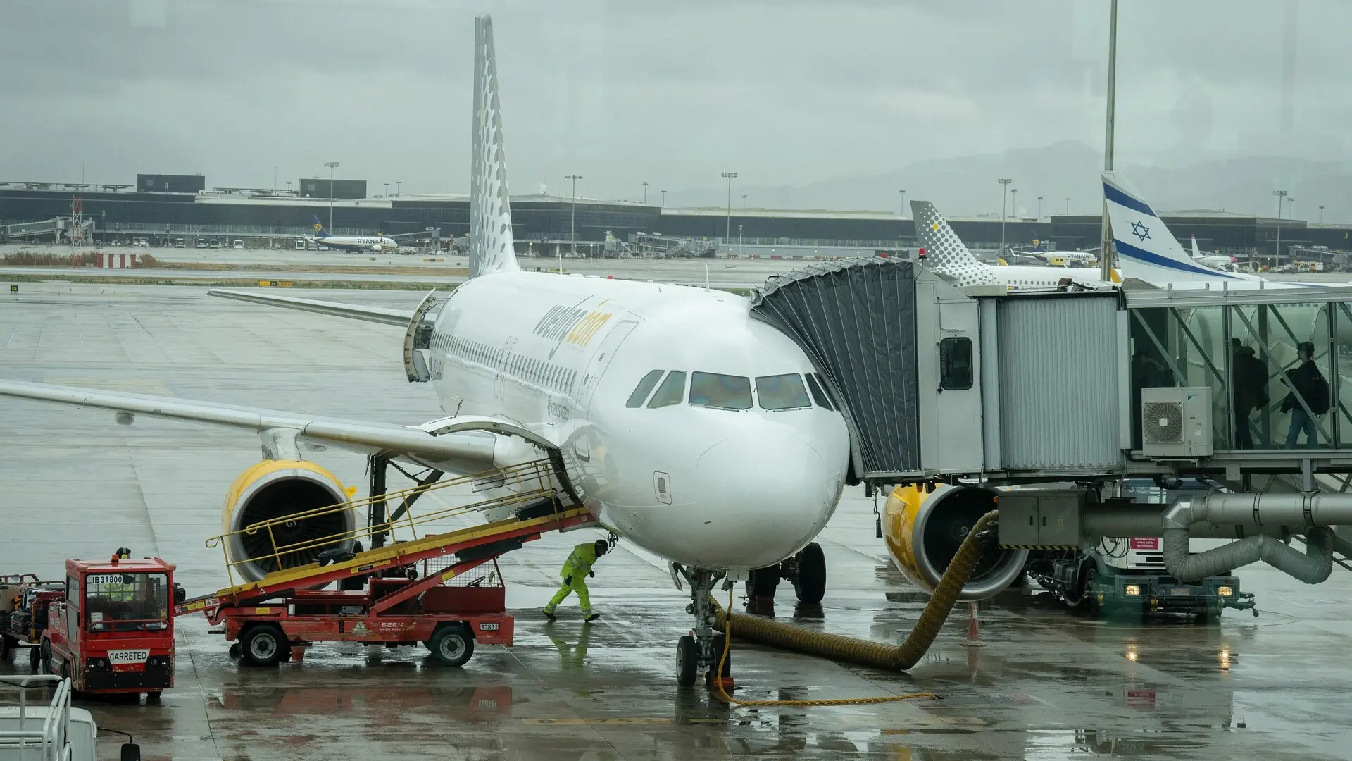 Francia reacciona al incidente de Vueling y pide información al embajador de España sobre el desalojo de los estudiantes judíos