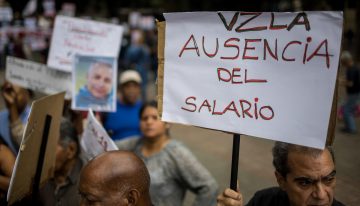 Realidad sin maquillaje: sueldos pulverizados y precios en alza hunden el poder adquisitivo de los caraqueños