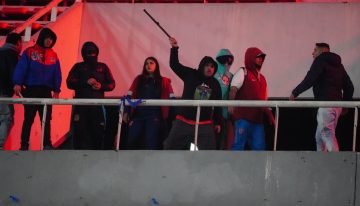 Los posteos de los futbolistas chilenos de Independiente tras los incidentes en la tribuna del Rojo: «Me siento destrozado»