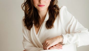 Montse Cazcarra, psicóloga: «Las apps de citas ofrecen tantas opciones que pueden llevarnos al agotamiento, la frustración y la desconfianza»