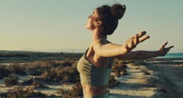 Dra. Stacy Sims, experta en fisiología femenina: «Lo que las mujeres realmente necesitan para vivir mejor y más tiempo es entrenar su fuerza»