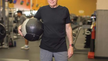 Tim Minnick, el entrenador más longevo del mundo: «Hago pesas y estiramientos 4 o 5 veces por semana, pero también remo»