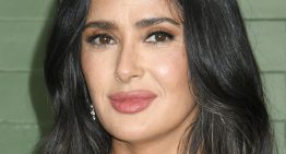 Salma Hayek: «El truco para evitar levantarme con ojos hinchados es bien sencillo y económico»