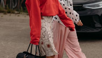 El rojo tomate es el color tendencia del otoño, que solo o combinado con otros, levantará cualquier look de la próxima temporada