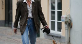 Por qué el uniforme de septiembre de las expertas en moda sigue siendo este, digan lo que digan las tendencias del otoño