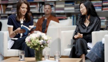 La rentrée de Carlota Casiraghi, de la chaqueta que queremos en septiembre al libro de una autora estadounidense que nos recomienda leer