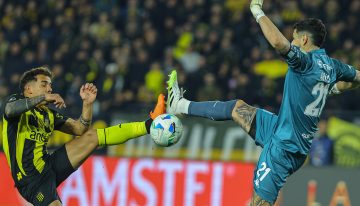 Racing vs Peñarol, como en la vieja Libertadores: del descontrol en el aire a la madrugada ruidosa en la concentración uruguaya