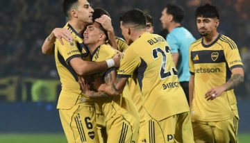 Alan Velasco también se descargó: se puso a llorar después de convertir su primer gol con la camiseta de Boca ante Ind. Rivadavia