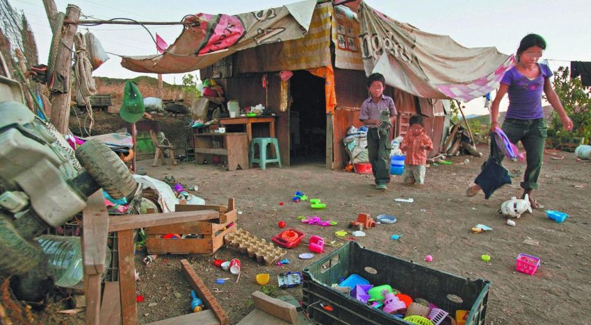 Pobreza en México: 6 de cada 10 personas presentan, al menos, una carencia social