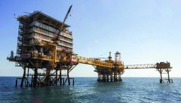 Precios del petróleo cierran con ganancias a la espera de la reunión entre Putin y Trump