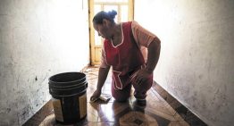 Trabajo doméstico de mujeres adolescentes en América Latina casi duplica al de los hombres: Unicef